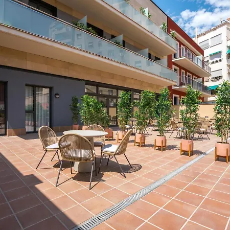 limehome Barcelona Carrer de Besalú 82-2
